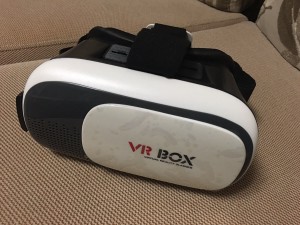 新玩具，VR眼镜！哈哈！