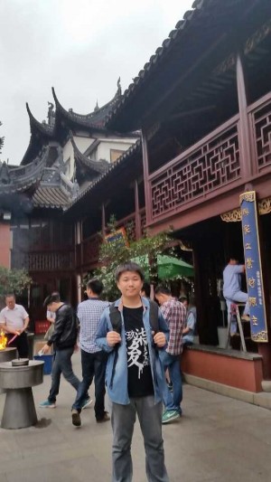 老爸说城隍庙就是外国友人博览会！果然好...