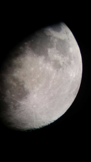 八月十四的月亮！拍摄条件有限，满头大汗...