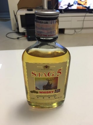 喜欢威士忌的口感，慢慢喝寻找美剧的感觉……