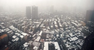 又下雪了！长沙银装素裹啦！