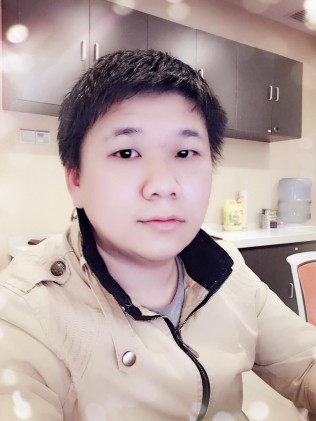 自拍一张，再次祈祷我的脸能早日康复！