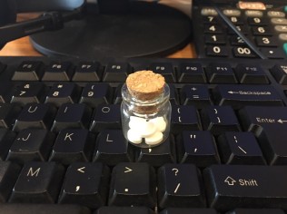 嗯嗯，该按时吃药了，脸已经好很多了！