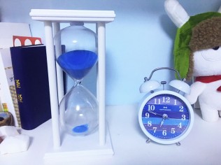 物质与时空并存，只要物质存在，时间便有意义。