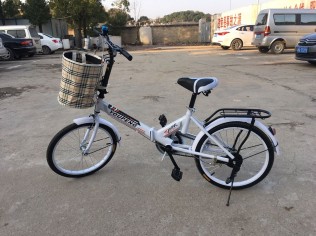 成功组装一辆折叠自行车