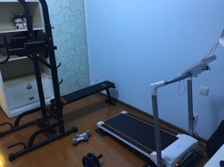 私人健身房正式开始运作……好累，我先歇会！