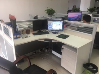 新地址新工位，再继续再出发！