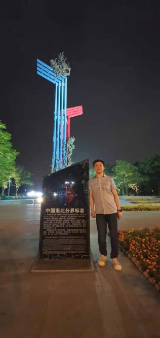 从南走到北，只需要一步。