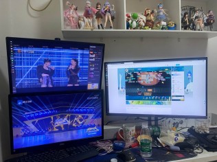 看不过来了，只能同时看了……