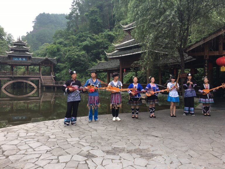 万佛山，不爬山了，下雨！