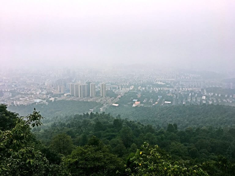 驱车来到郴州苏仙岭风景名胜区