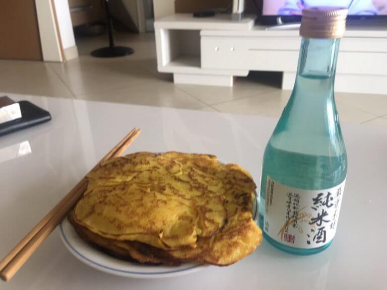 和好兄弟一起做南瓜饼，喝清酒，感冒还是没有好。
