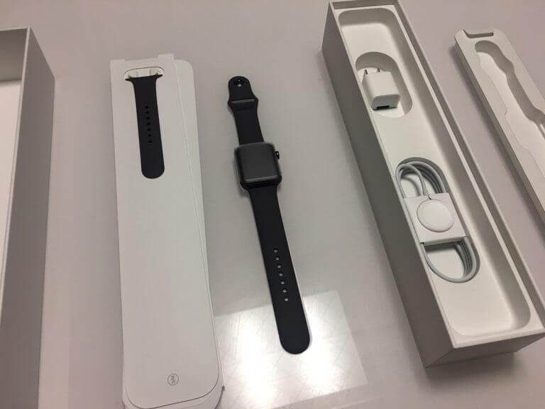 终于跟上了时代，全球第一手表品牌的最新款，吃土几个月也罢，研究中……