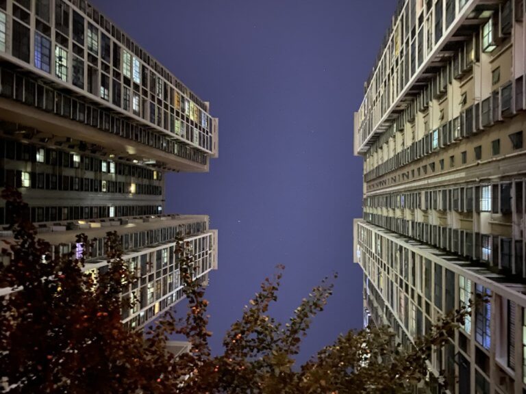 抬头仰望星空……和我想的不一样……
