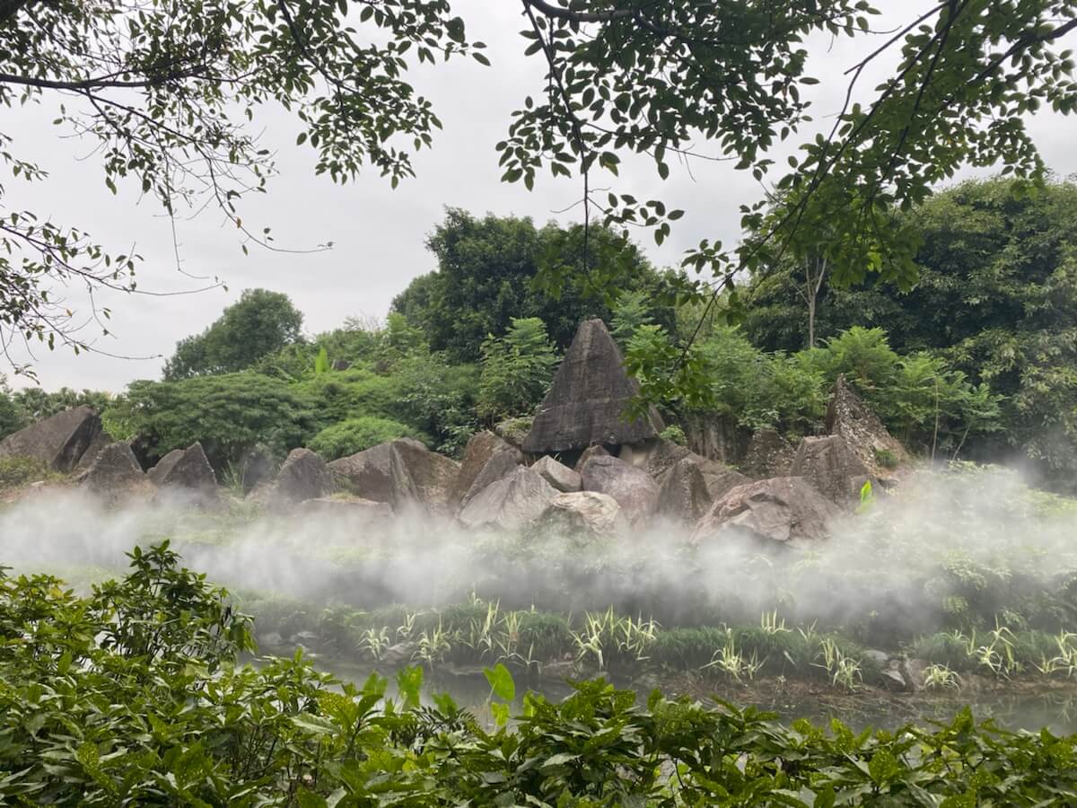 游览三峡大坝