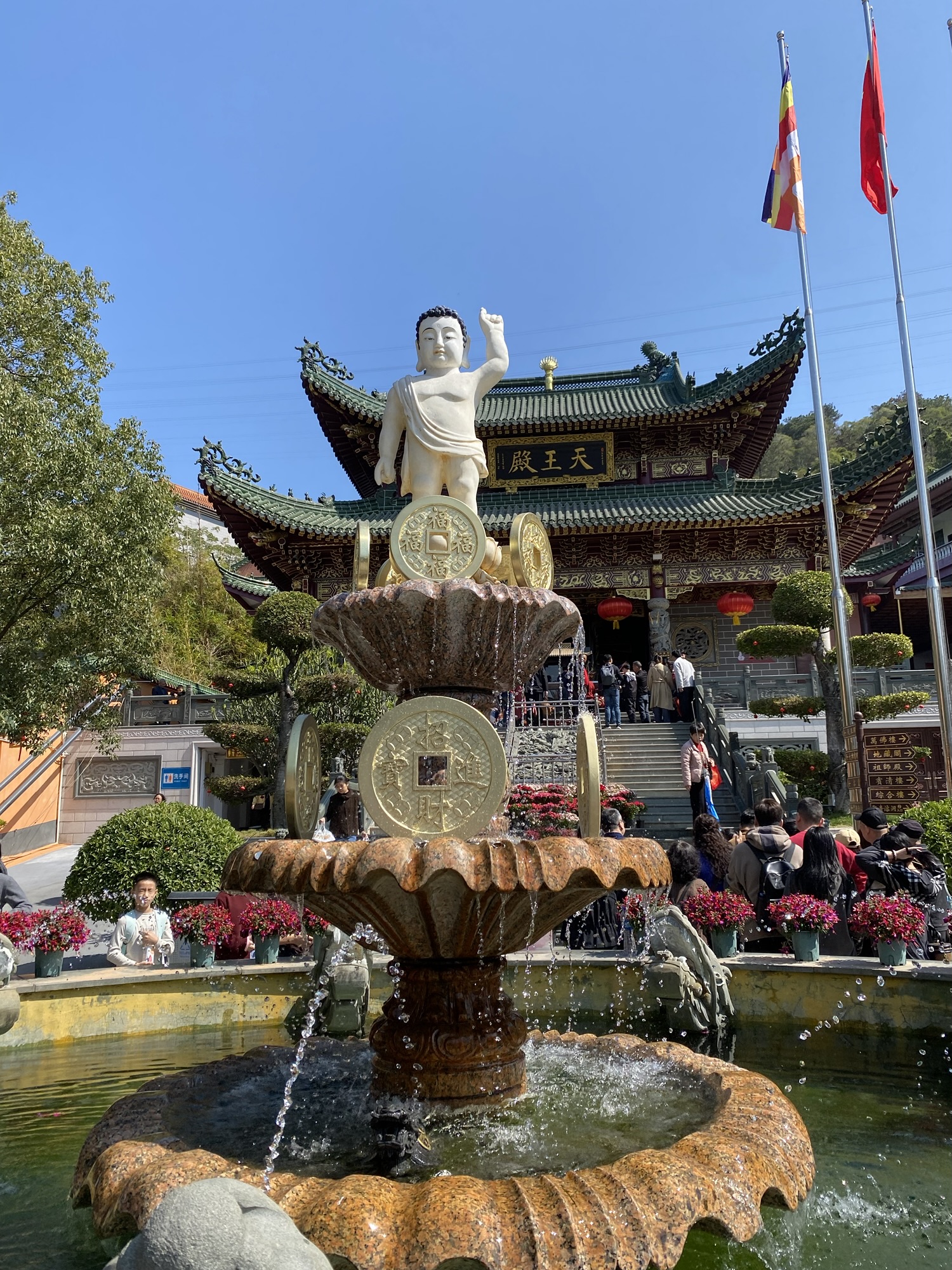 汕头-揭阳，人从众…